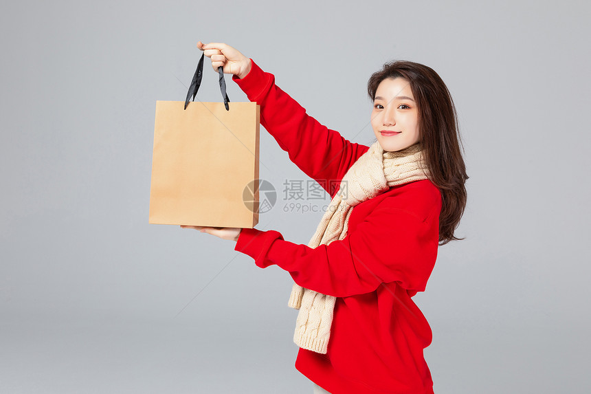 购物女性推荐动作图片