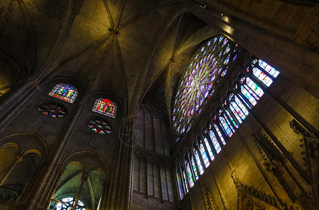 巴黎圣母院内景背景图片