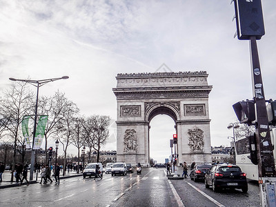 多雨巴黎法国凯旋门背景