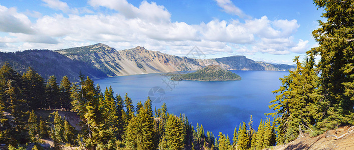 美国火山湖国家公园背景图片