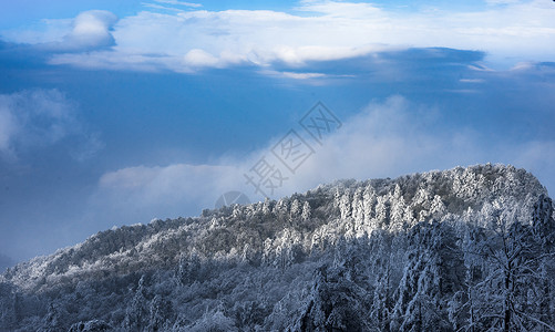 雪白山峨眉山山峰背景