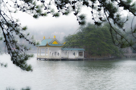 庐山如琴湖背景