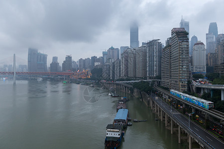 阴雨绵延的重庆市渝中区高清图片
