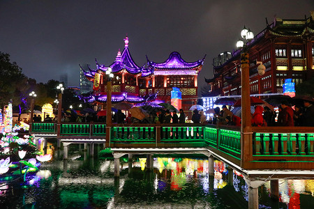 上海城隍庙灯会九曲桥图片