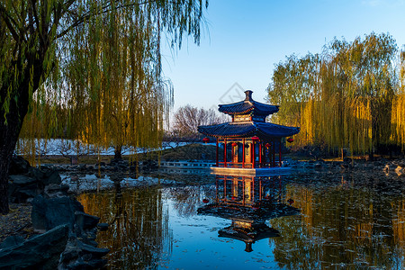 北京大观园秋晨背景图片