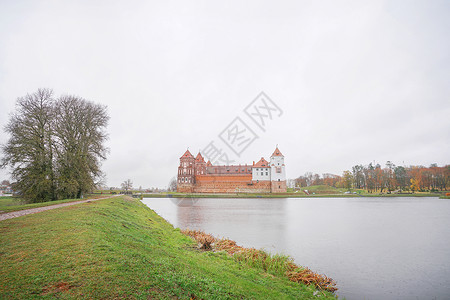 白俄罗斯米尔城堡水上城堡高清图片