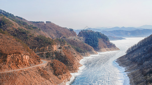 鸭绿江对岸朝鲜丹东绿江村自然风光背景