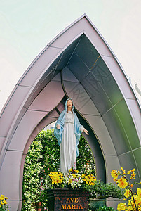 耶稣圣心堂胡志明粉教堂圣母玛利亚雕塑背景