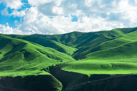 夏季天气新疆天山草原天气背景