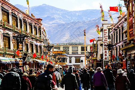 西藏拉萨八廓街人群图片