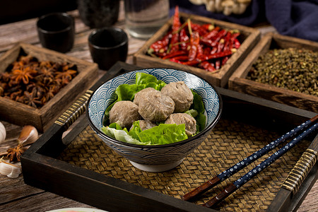 生牛肉丸火锅配菜食材撒尿牛丸背景