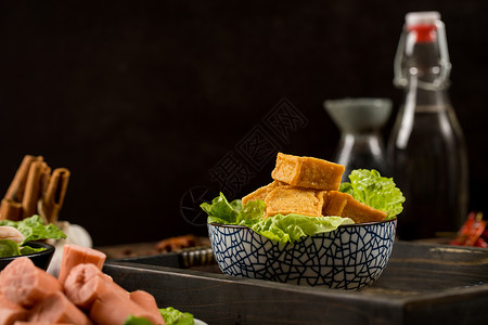 火锅食材鱼豆腐背景