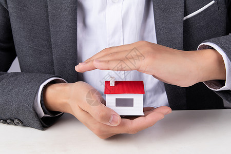 房贷压着男人房屋贷款中介背景