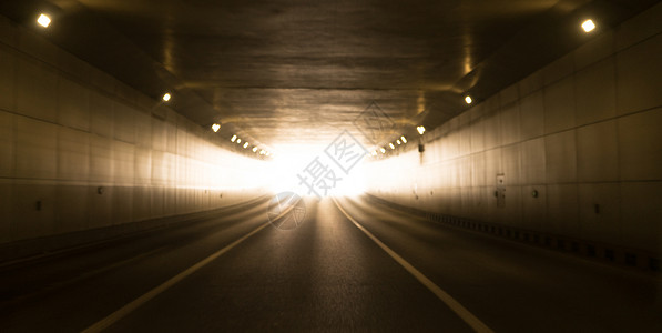 光明路隧道背景