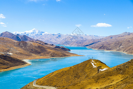 冬天湖泊冬天蓝绿色宝石般的羊湖羊卓雍措背景