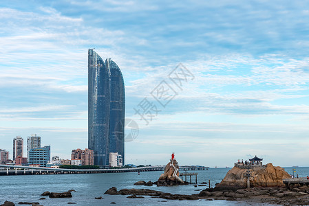 云上厦门厦门鼓浪屿上眺望鹭江道背景