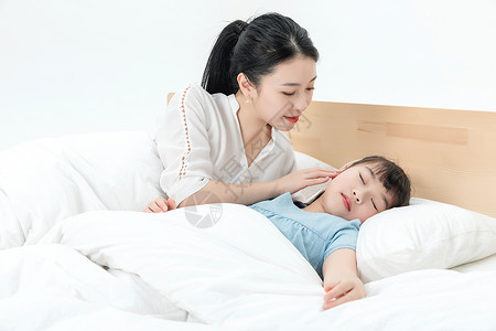 青年母女睡眠图片