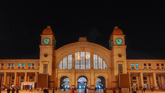 武汉火车汉口站夜景背景