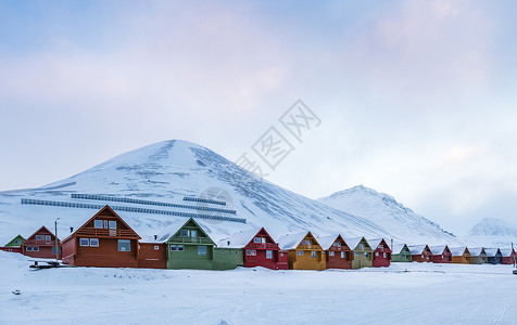 北极城市朗伊尔城风光背景图片