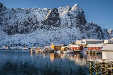 挪威罗弗敦群岛雷纳渔村自然风光高清图片