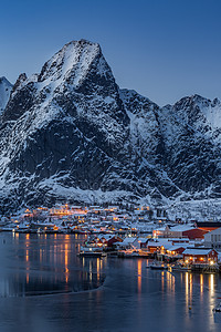 五渔村夜晚挪威罗弗敦群岛雷纳渔村自然风光背景