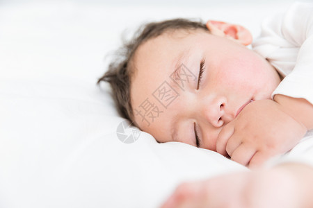 婴儿睡觉图片