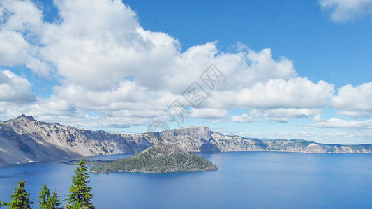 美国火山湖国家公园背景