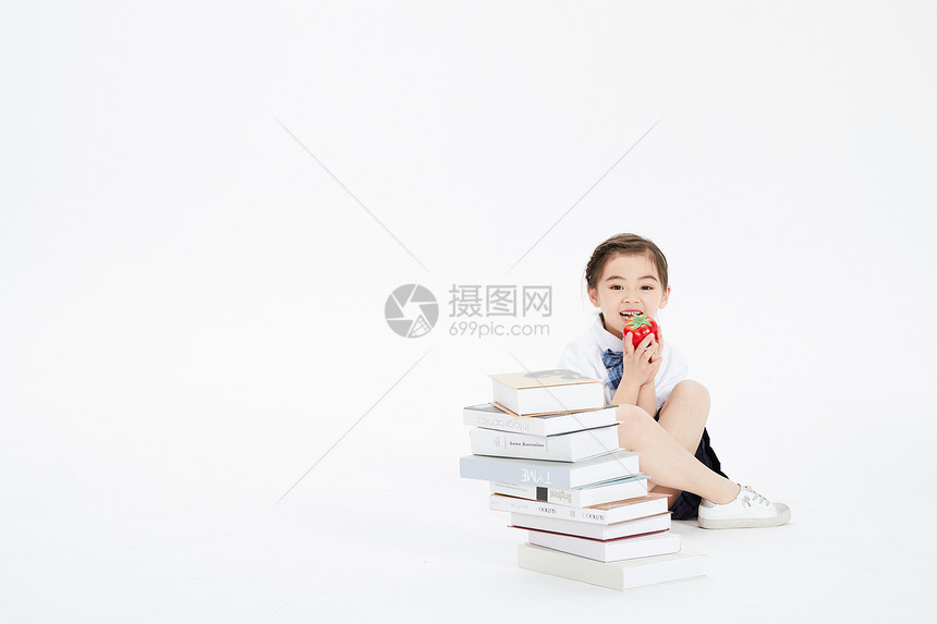 小学生学习图片