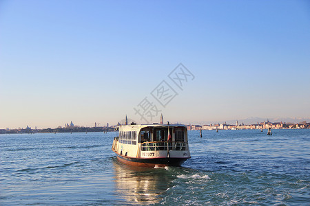 意大利威尼斯水上巴士背景图片