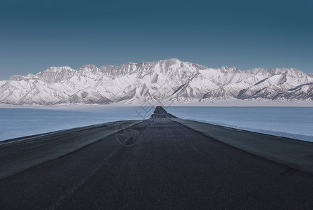 赛里木雪山风景新疆冬高清图片