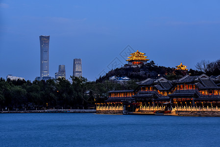 新旧交融的北京夜景背景图片