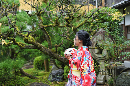 京都庭院京都日式庭院和服少女背景