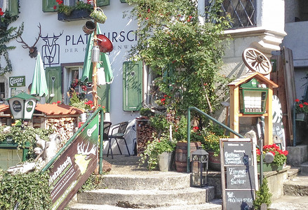 沃尔夫冈小镇欧洲餐厅门口的装饰背景