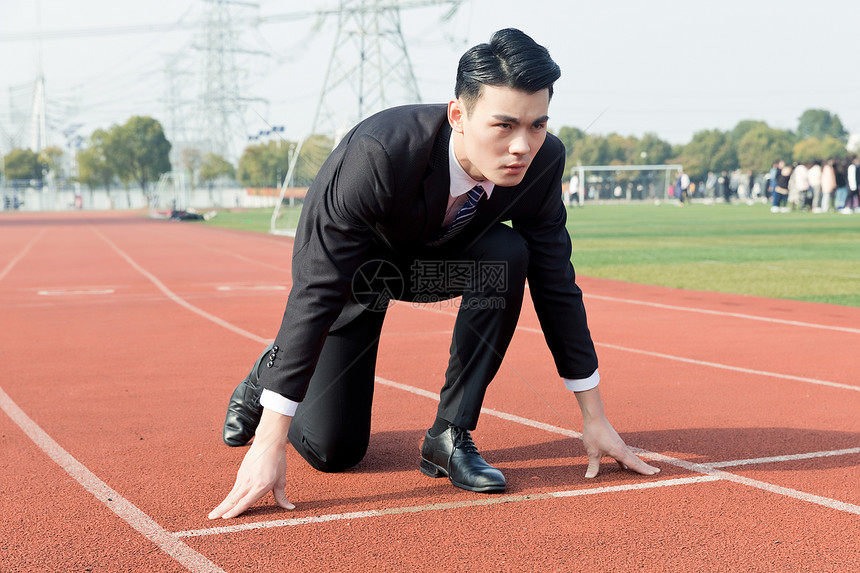 商务人士起跑准备图片