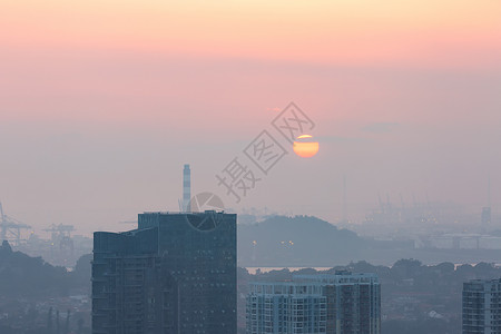 夕阳西下远处黎明高清图片