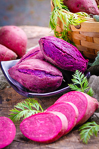烤薯片蒸紫薯背景