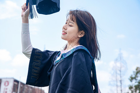 女大学生人物学位服高清图片