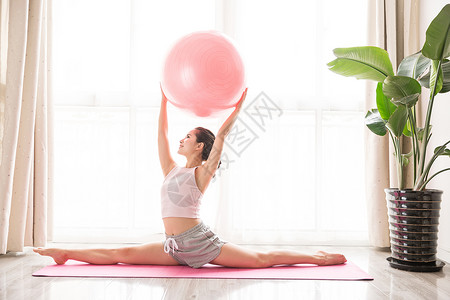女性瘦身运动瑜伽球锻炼女性瘦身运动背景