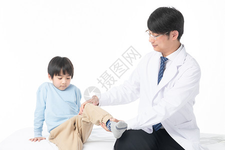 中医正骨儿童体检腿部检查正骨背景