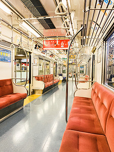 东京地铁车厢高清图片