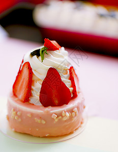 草莓小蛋糕背景图片