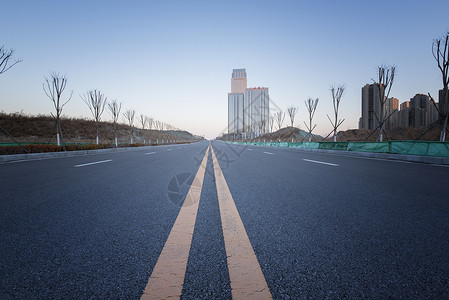 空旷的道路背景图片