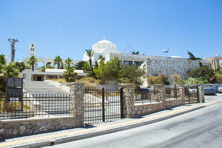 希腊圣托里尼岛上造型别致的建筑图片