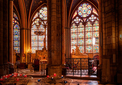法国巴黎圣母院内观高清图片