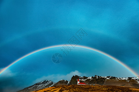 冰岛双层彩虹红房子高清图片