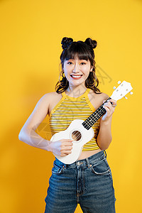 彩色尤克里里色彩活力美女与尤克里里背景