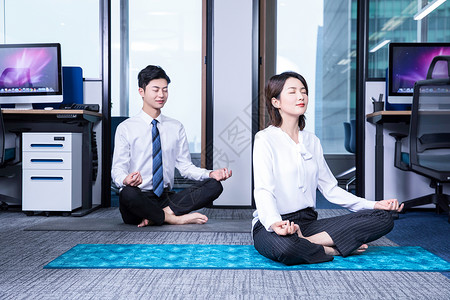 办公室锻炼瑜伽图片