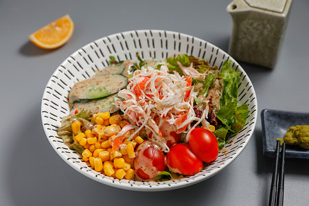蔬菜沙拉玉米沙拉高清图片
