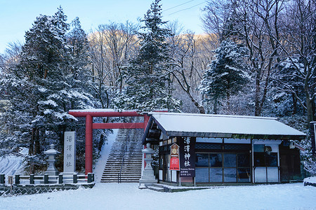 日本神道教建筑日本北海道汤泽神社背景