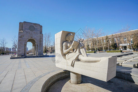 天津大学内雕塑北洋大学堂高清图片素材